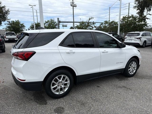 Used 2023 Chevrolet Equinox LS w/ Driver Confidence II Package FWD image 2