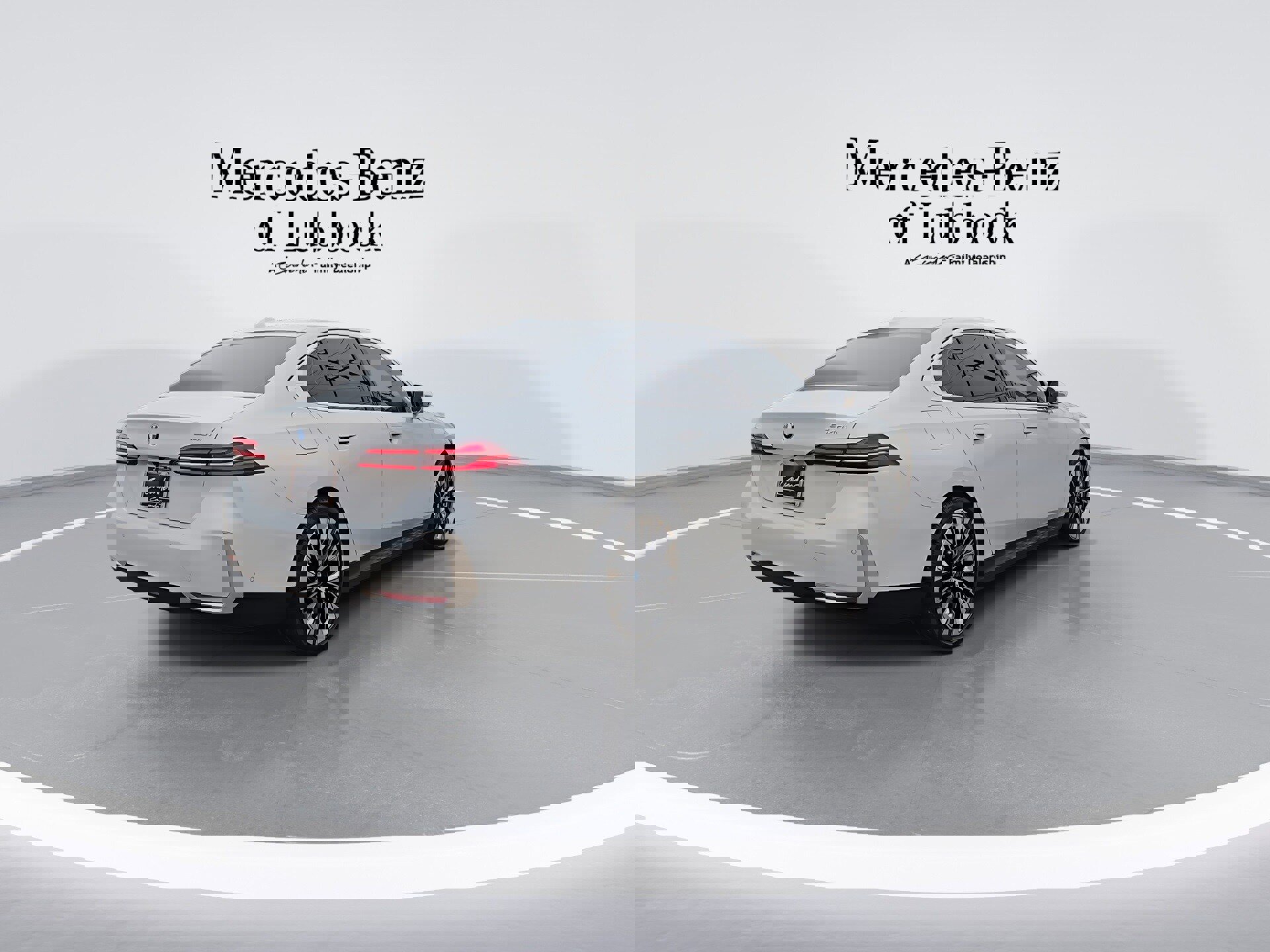 Used 2024 BMW 540i xDrive w/ Premium Package image 8