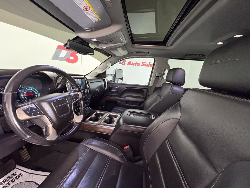 Used 2019 GMC Sierra 2500 Denali w/ Duramax Plus Package AWD/4WD image 14