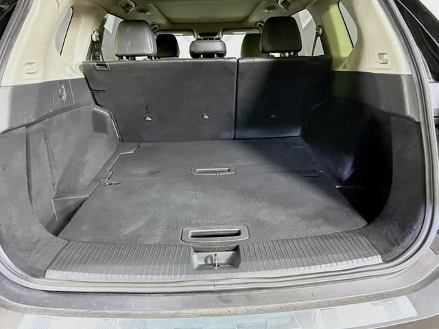 Used 2023 Nissan Rogue SL AWD/4WD image 30