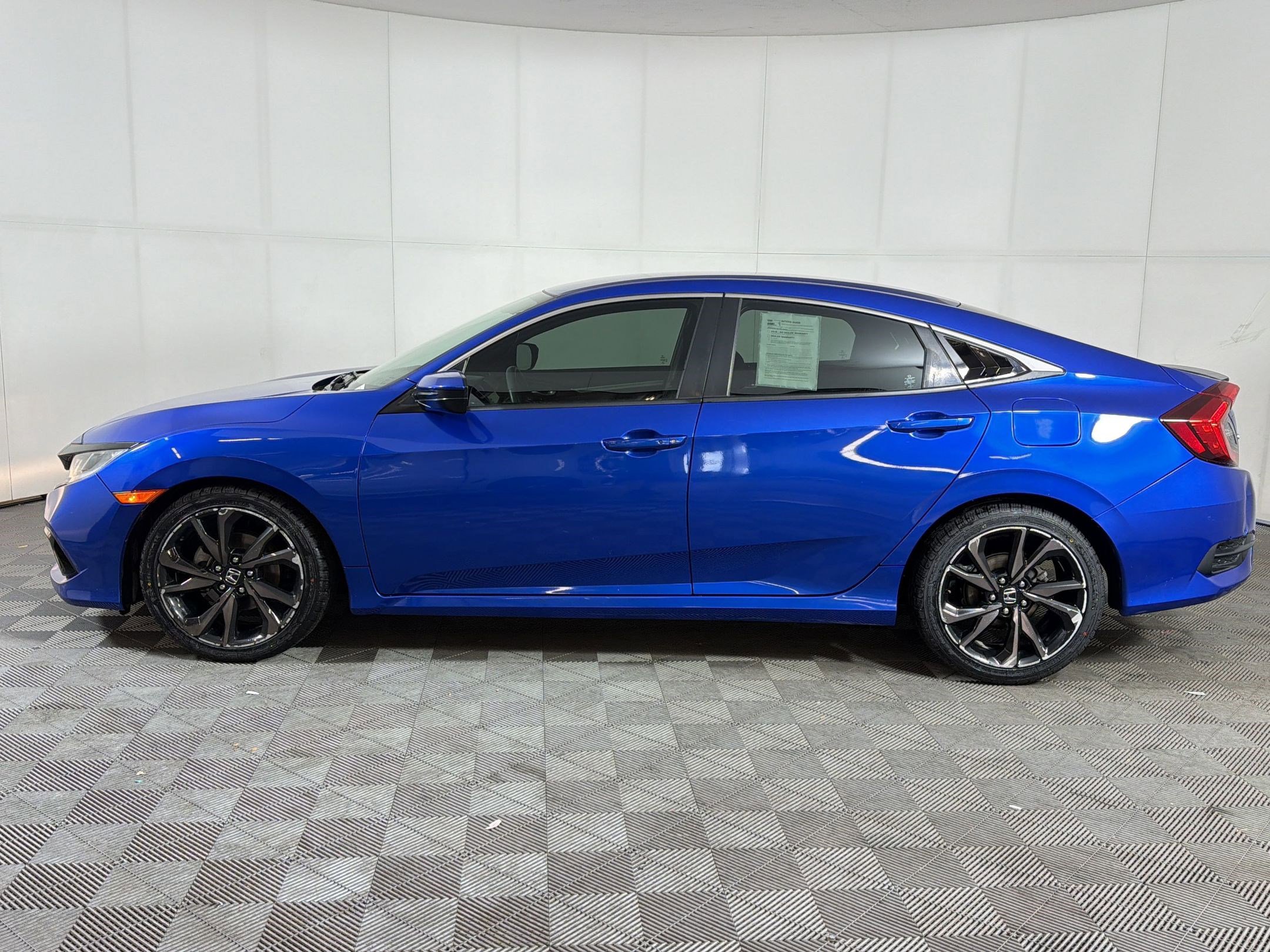 Used 2020 Honda Civic Sport image 2