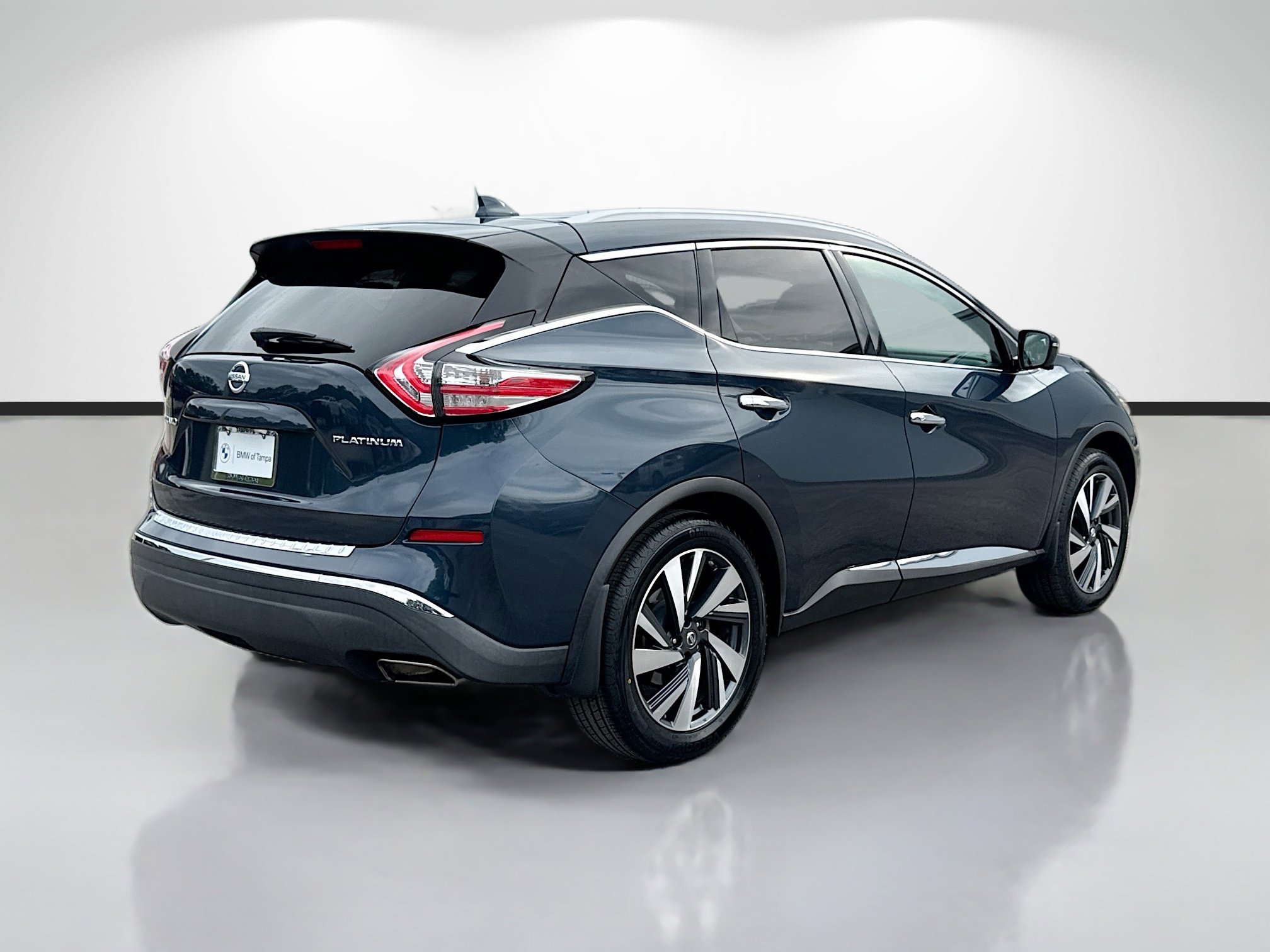 Used 2017 Nissan Murano Platinum w/ Platinum Technology Package FWD image 3