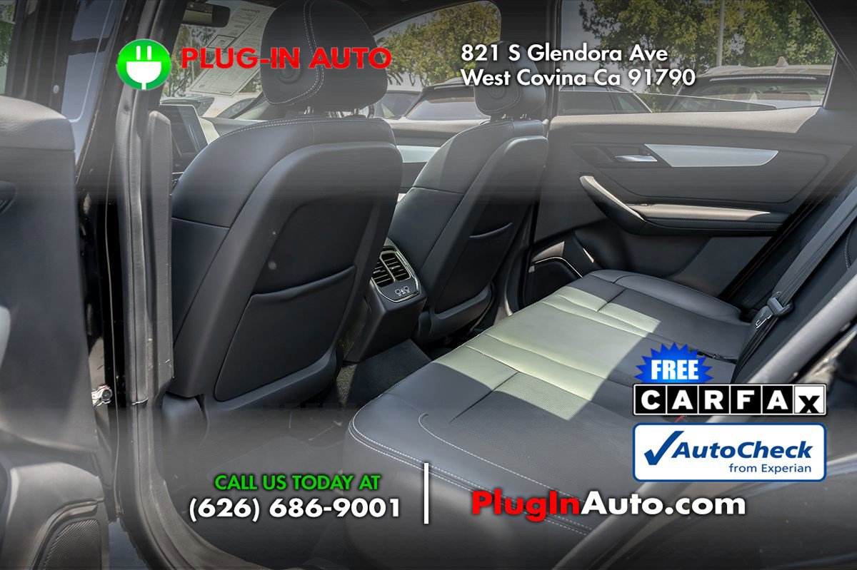 Used 2023 VinFast VF 8 Plus image 8