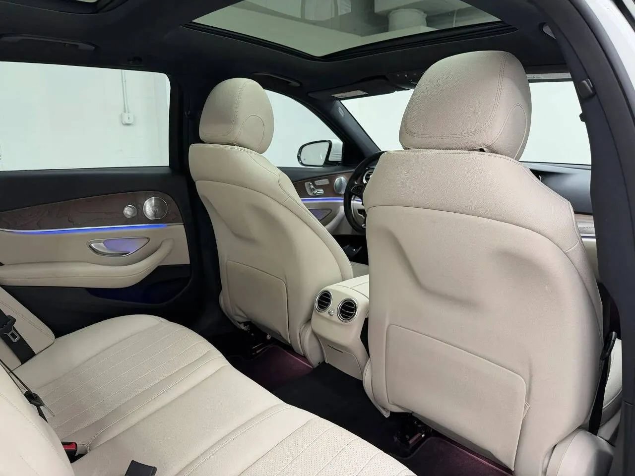 Used 2017 Mercedes-Benz E 400 4MATIC Wagon image 14