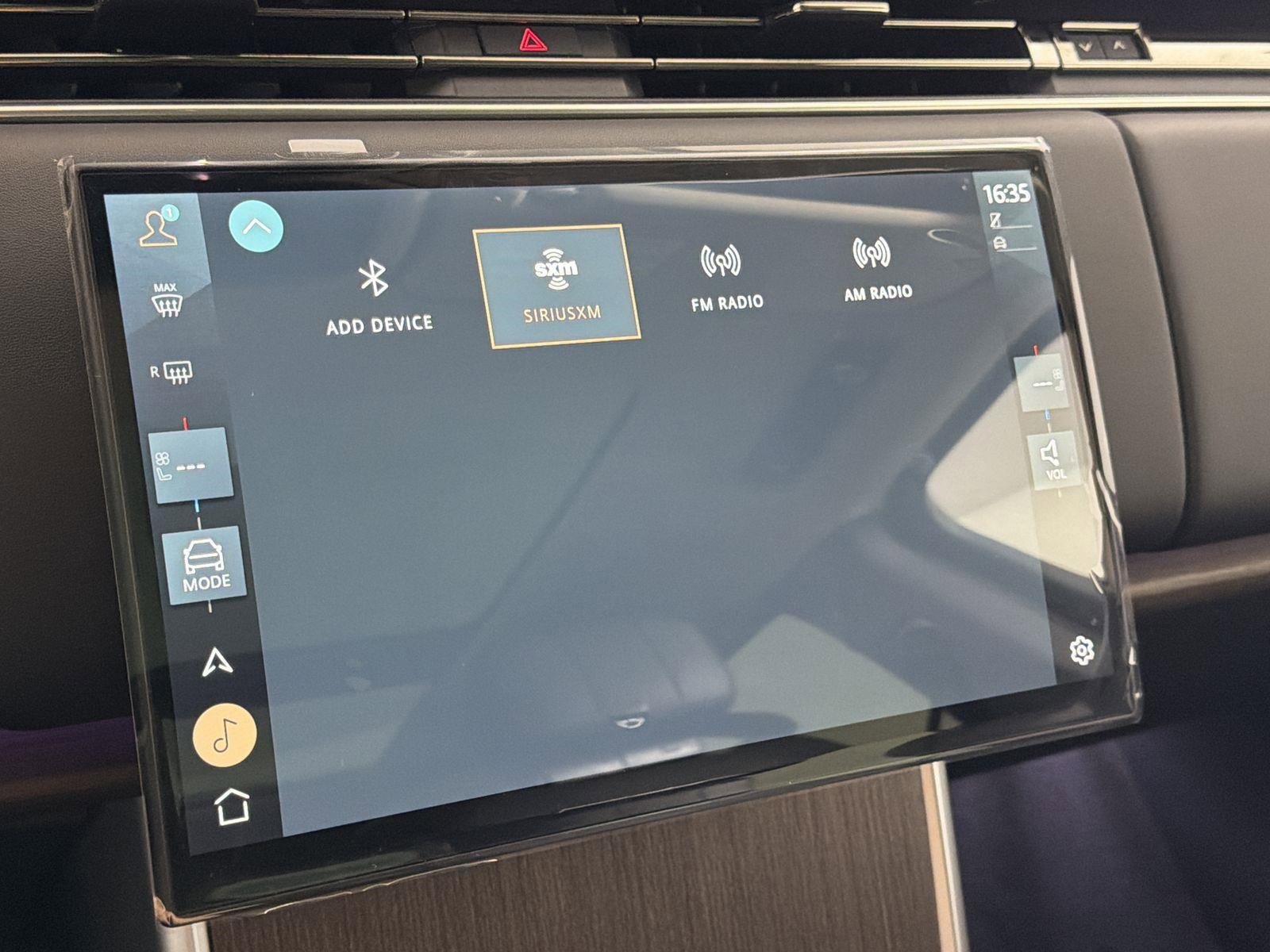 New 2026 Land Rover Range Rover SE image 18