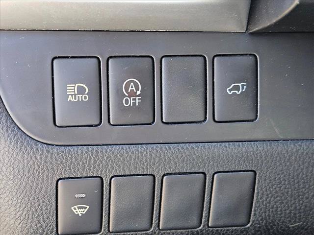 Used 2017 Toyota Highlander SE FWD image 8