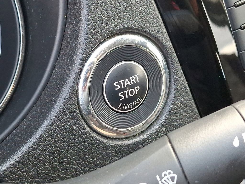 Used 2019 Nissan Rogue Sport SV image 25