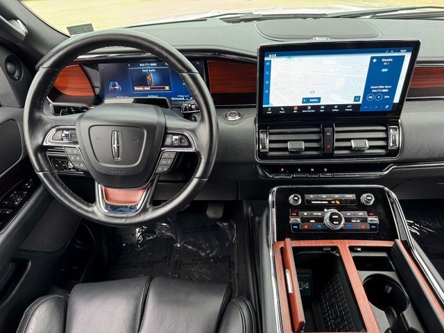 Used 2022 Lincoln Navigator Reserve w/ Monochromatic Package image 4