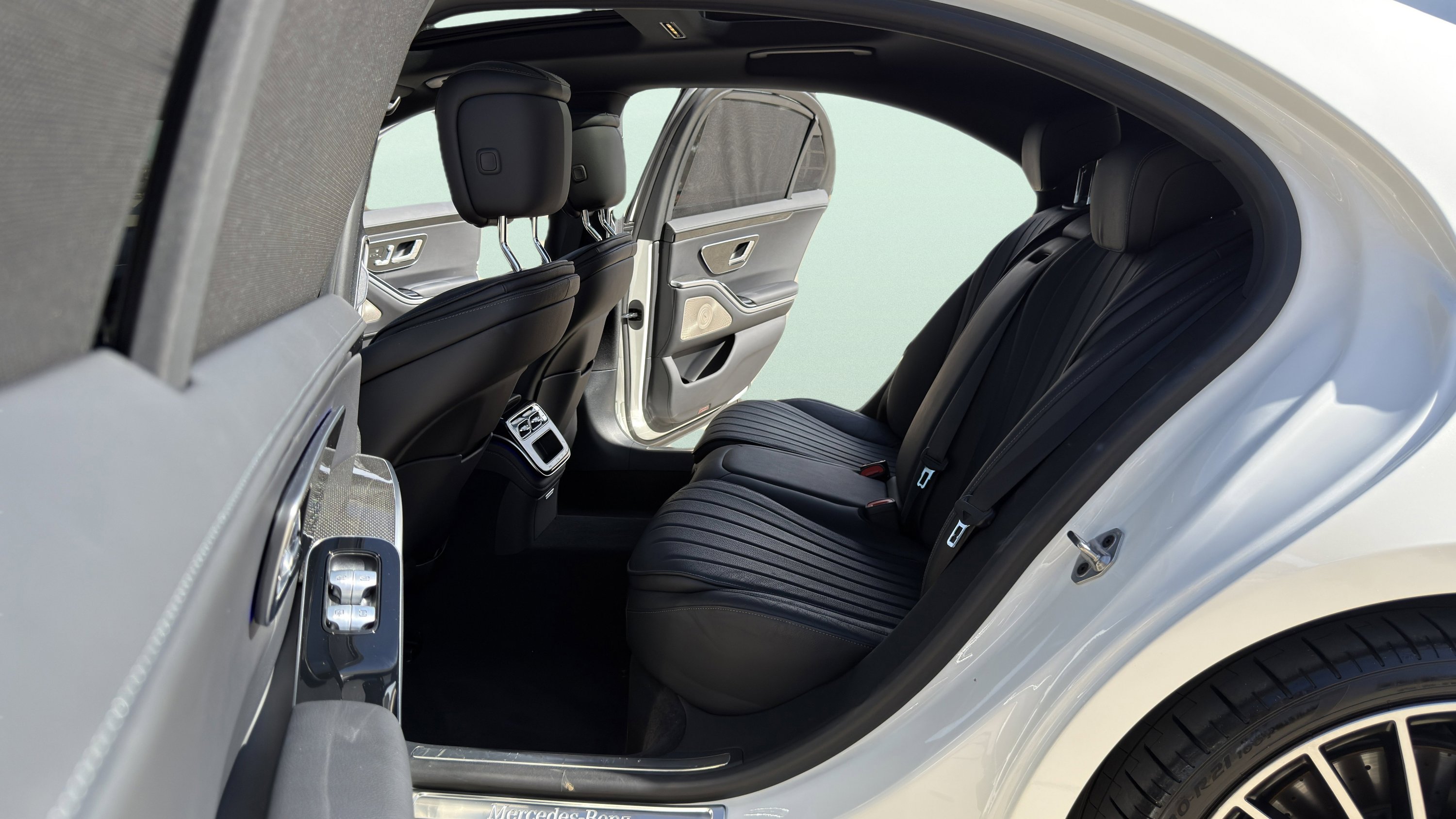 Used 2022 Mercedes-Benz S 500 S 500 w/ AMG Line Package image 19