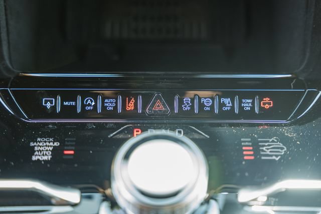 New 2026 Jeep Grand Wagoneer Summit AWD/4WD image 39