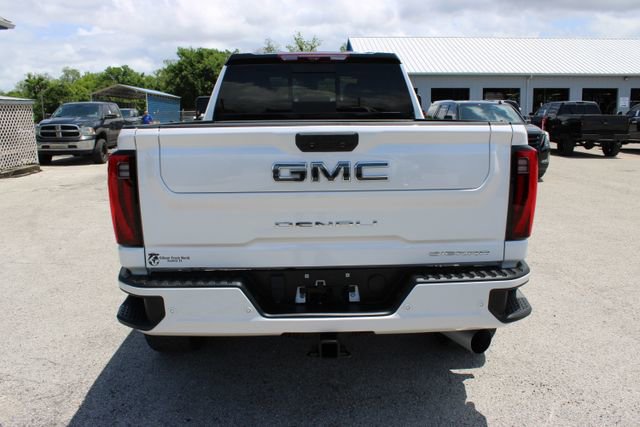 Used 2024 GMC Sierra 2500 Denali Ultimate w/ Max Trailering Package AWD/4WD image 9