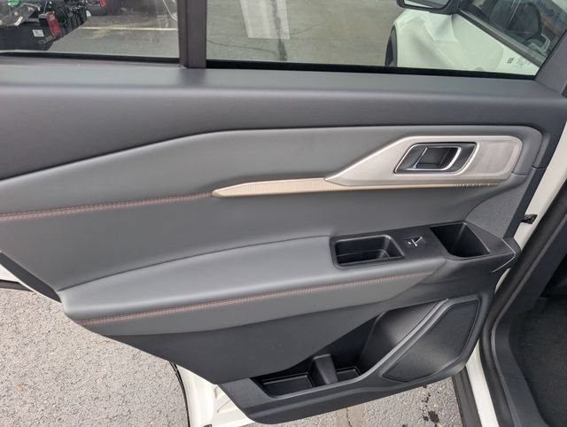 New 2026 Ford Explorer Active w/ Active Comfort Package AWD/4WD image 10