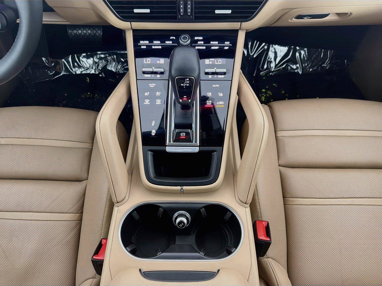 Certified 2023 Porsche Cayenne Platinum Edition AWD/4WD image 19