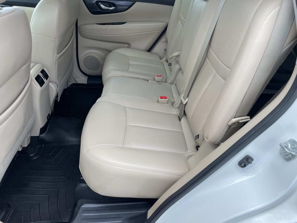 Used 2020 Nissan Rogue SL w/ Premium Package FWD image 13