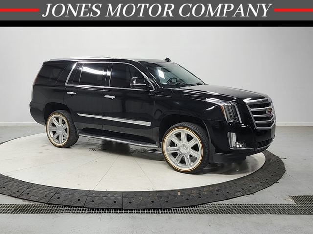 Used 2016 Cadillac Escalade 2WD image 1