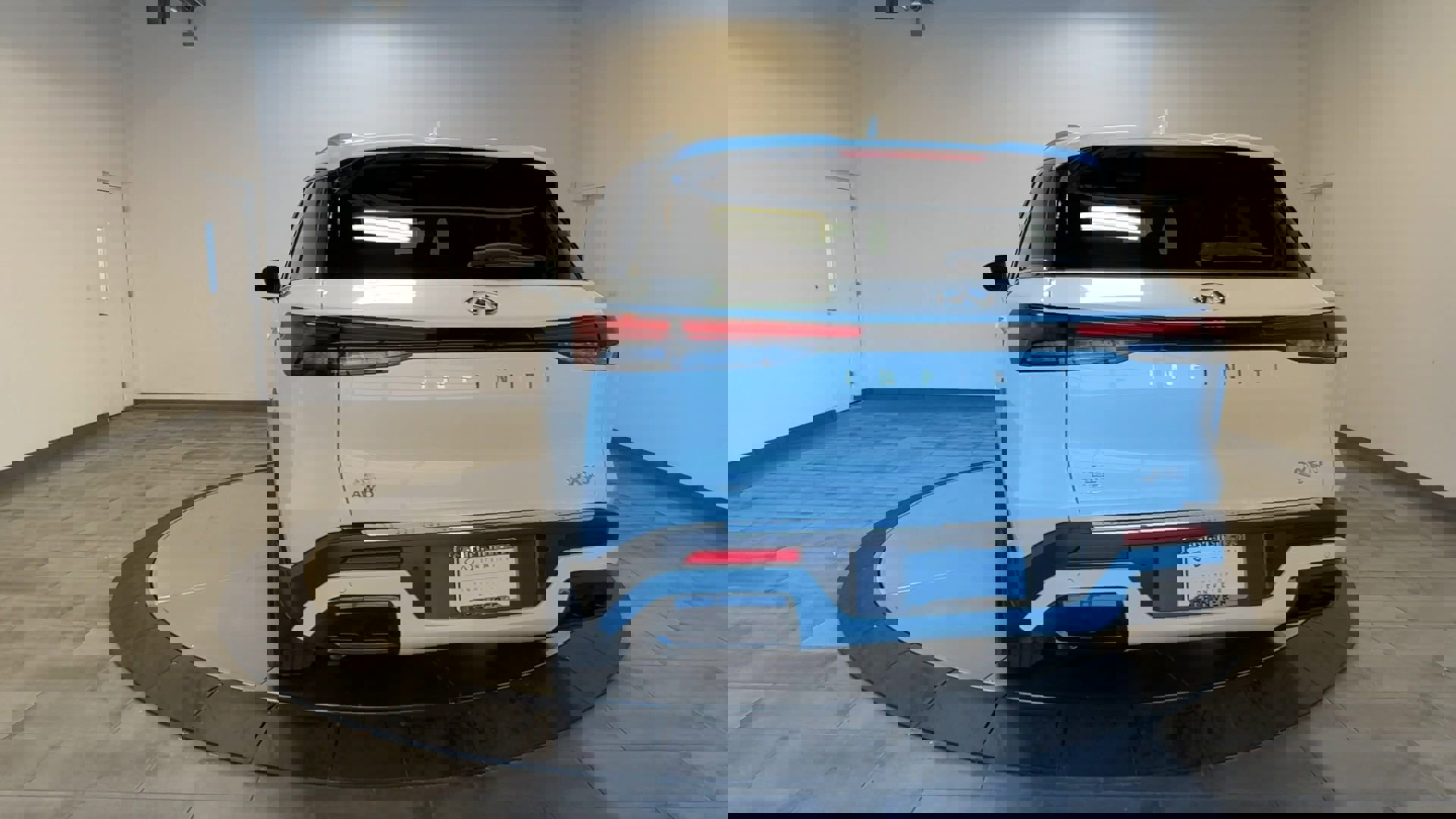 Certified 2025 INFINITI QX60 Luxe w/ Cargo Package AWD/4WD image 7