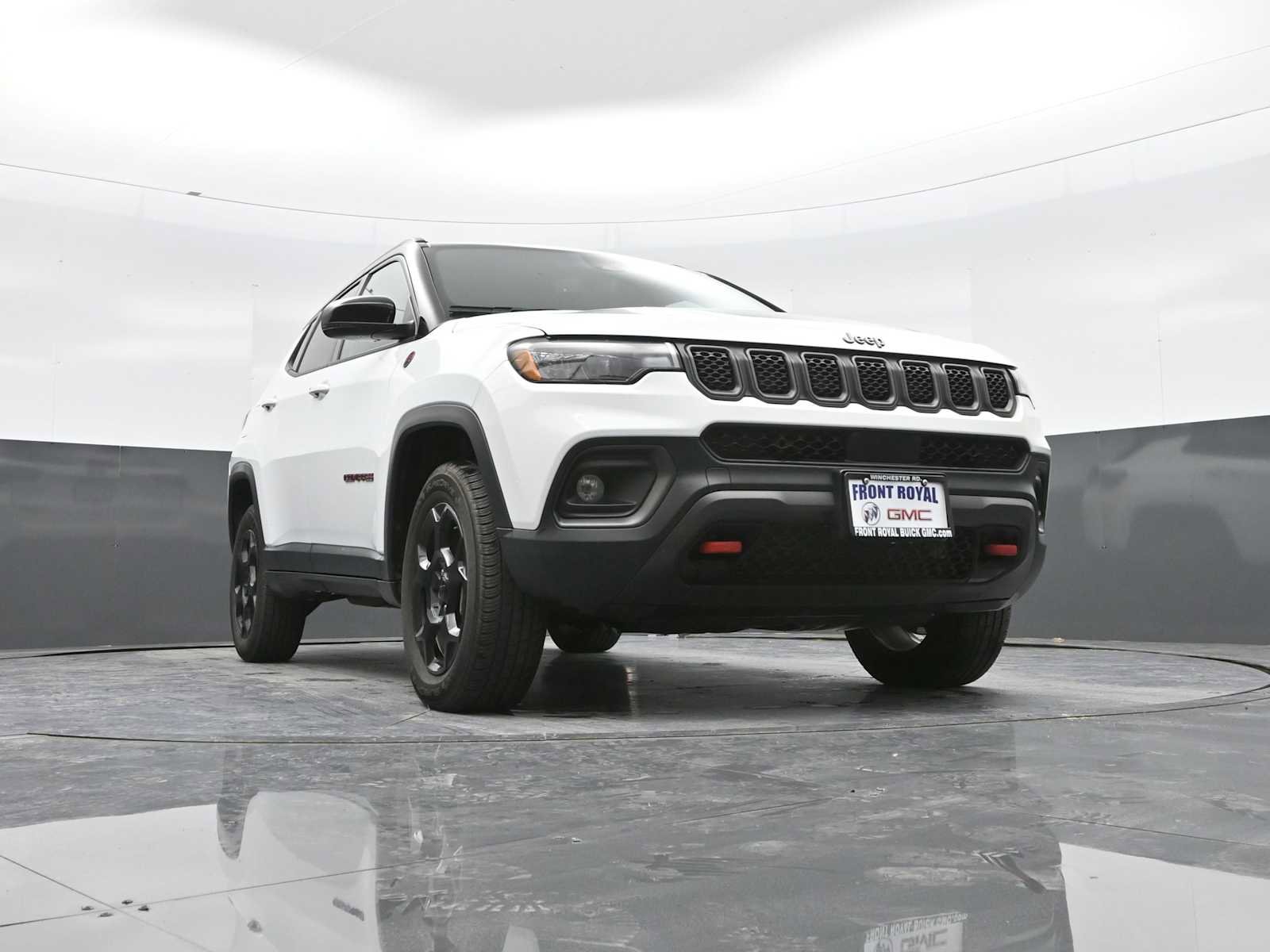 Used 2024 Jeep Compass Trailhawk image 39