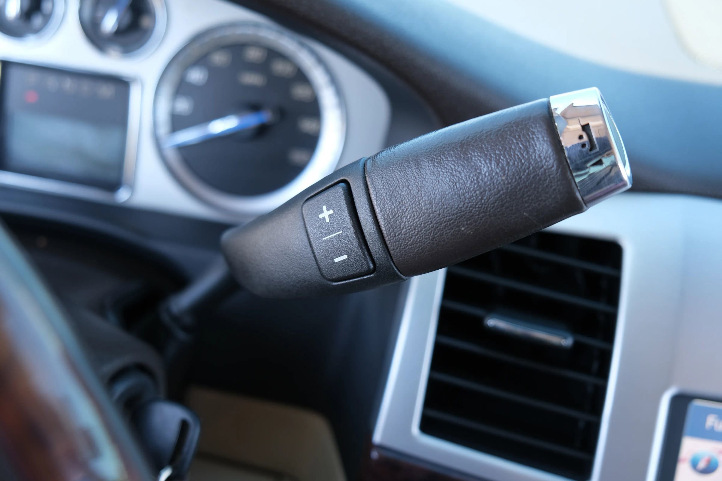 Used 2013 Cadillac Escalade EXT Premium image 41