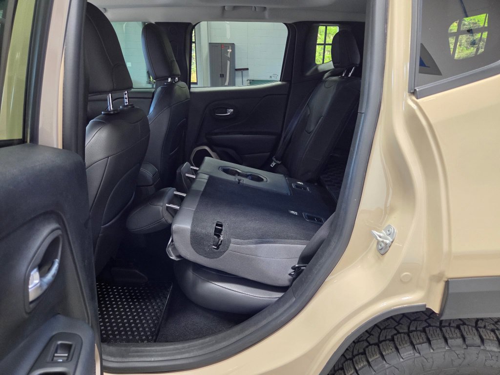 Used 2017 Jeep Renegade Trailhawk AWD/4WD image 21