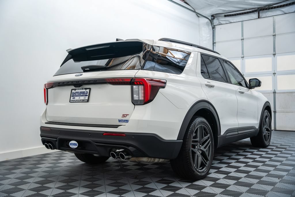 Used 2025 Ford Explorer ST w/ Sun And Sound Package AWD/4WD image 5