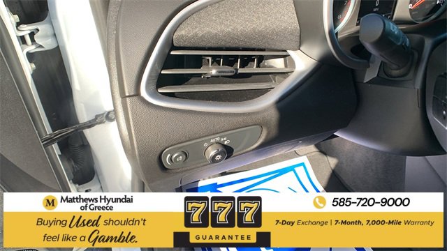Used 2023 Chevrolet Malibu LT image 11