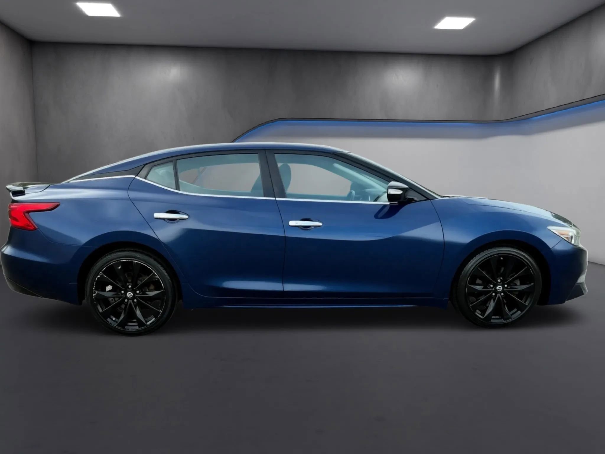 Used 2017 Nissan Maxima SR w/ Midnight Edition image 6