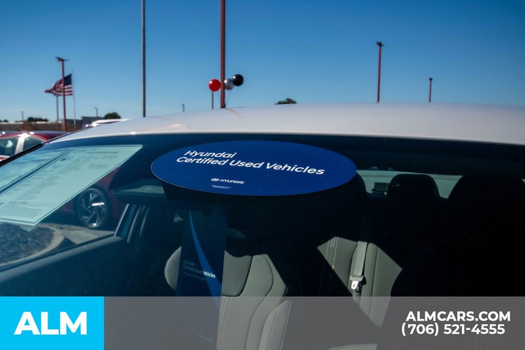 Certified 2025 Hyundai Elantra Sport image 22