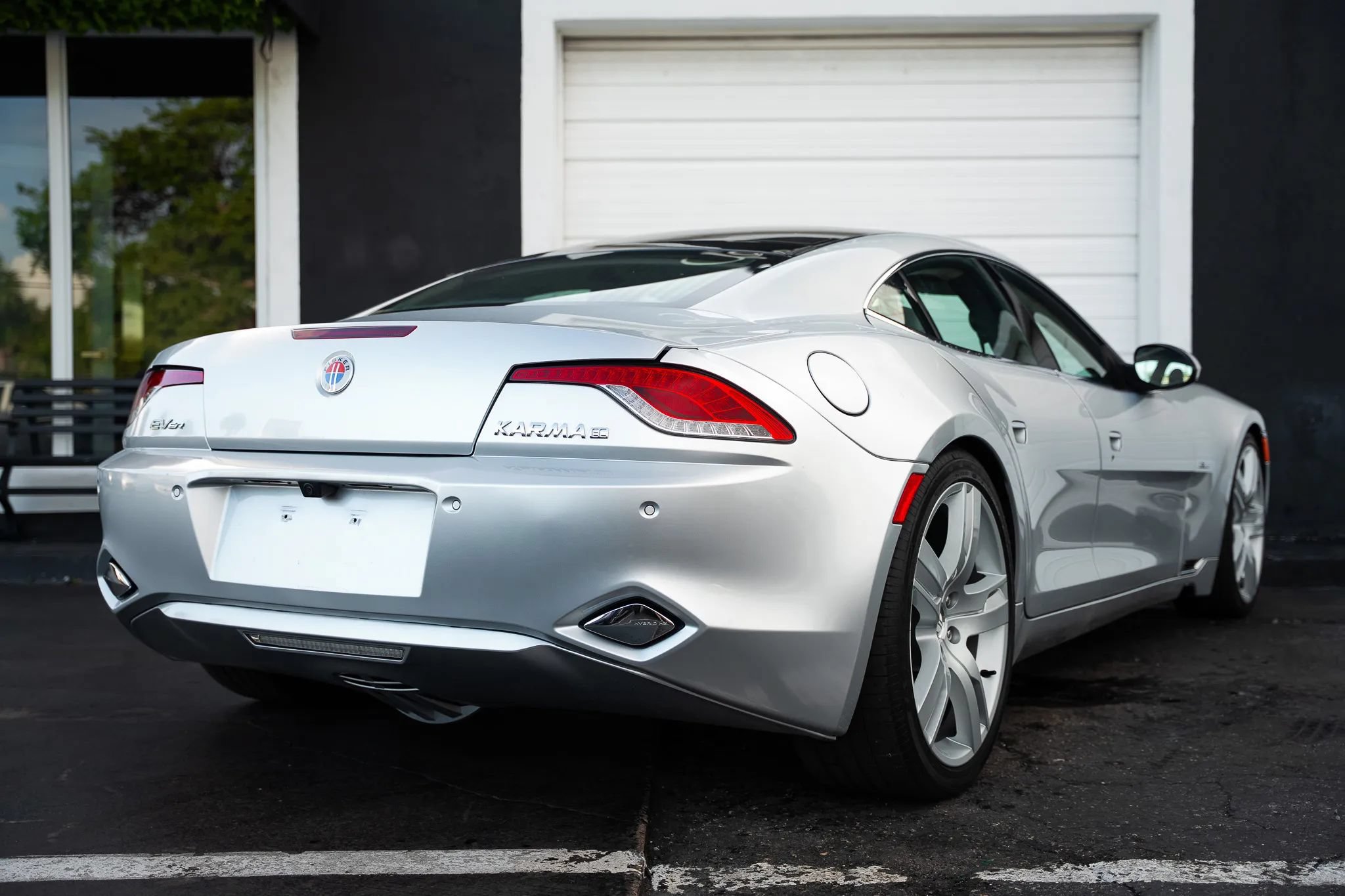 Used 2012 Fisker Karma EcoChic RWD image 6