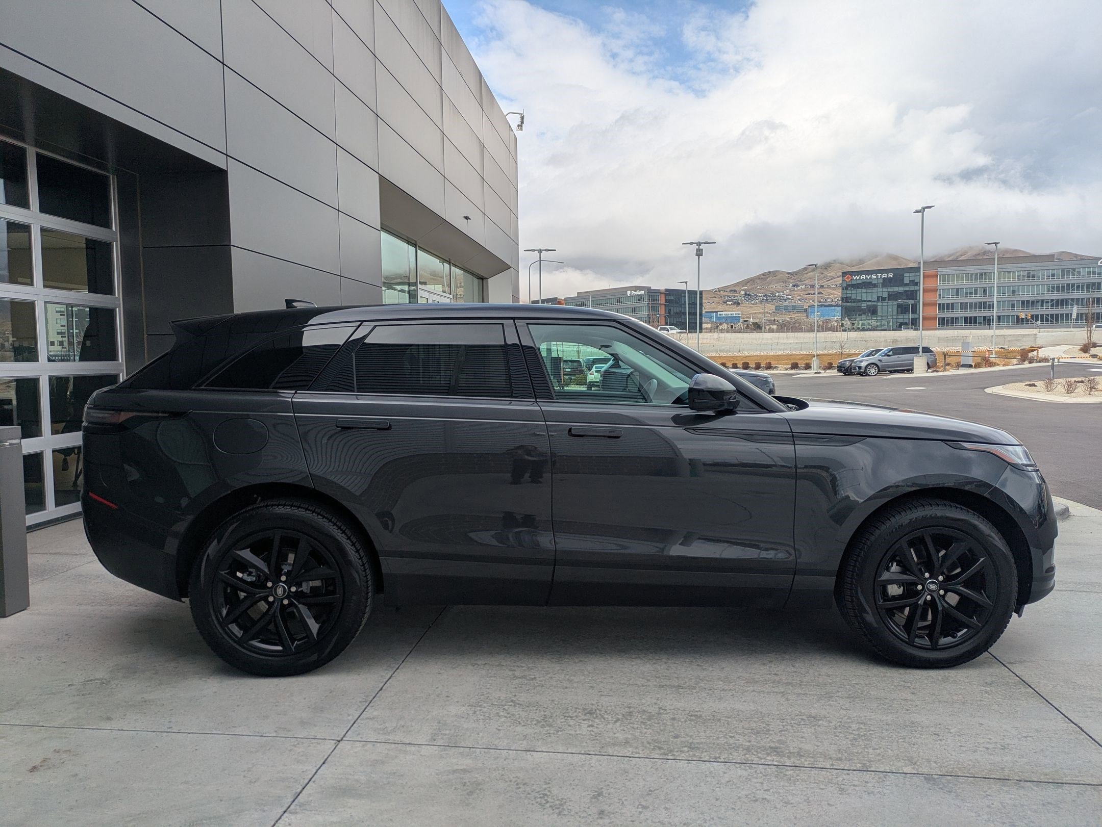 Certified 2025 Land Rover Range Rover Velar S image 5
