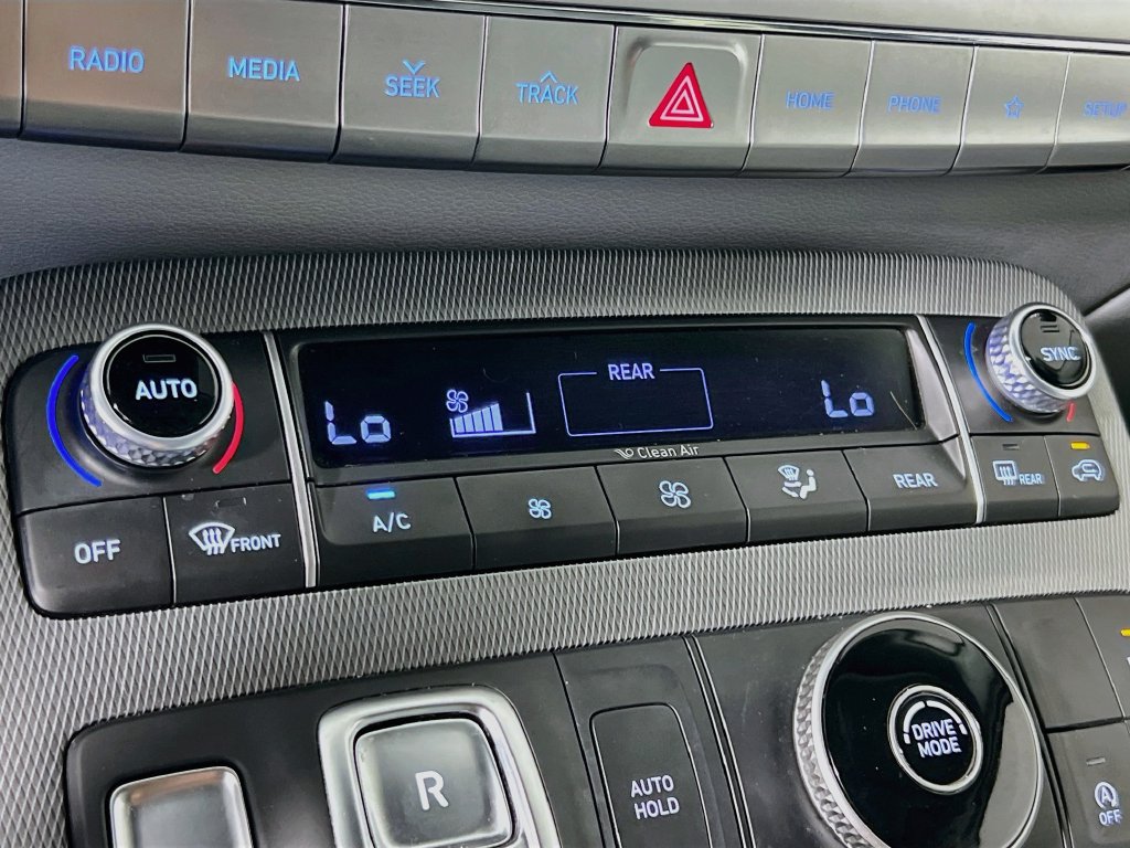 Used 2020 Hyundai Palisade SEL w/ Premium Package FWD image 15
