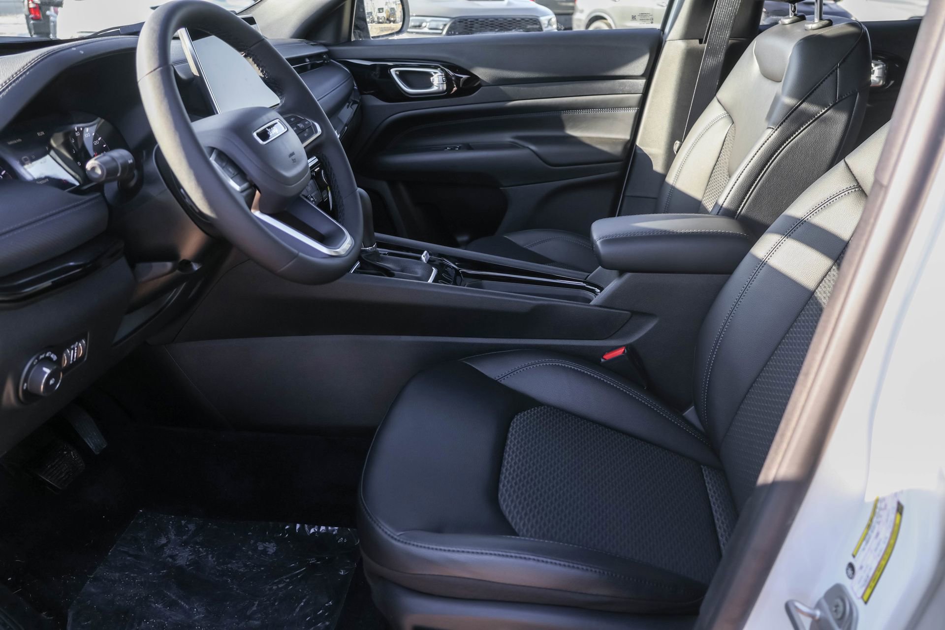 New 2026 Jeep Compass Latitude image 4