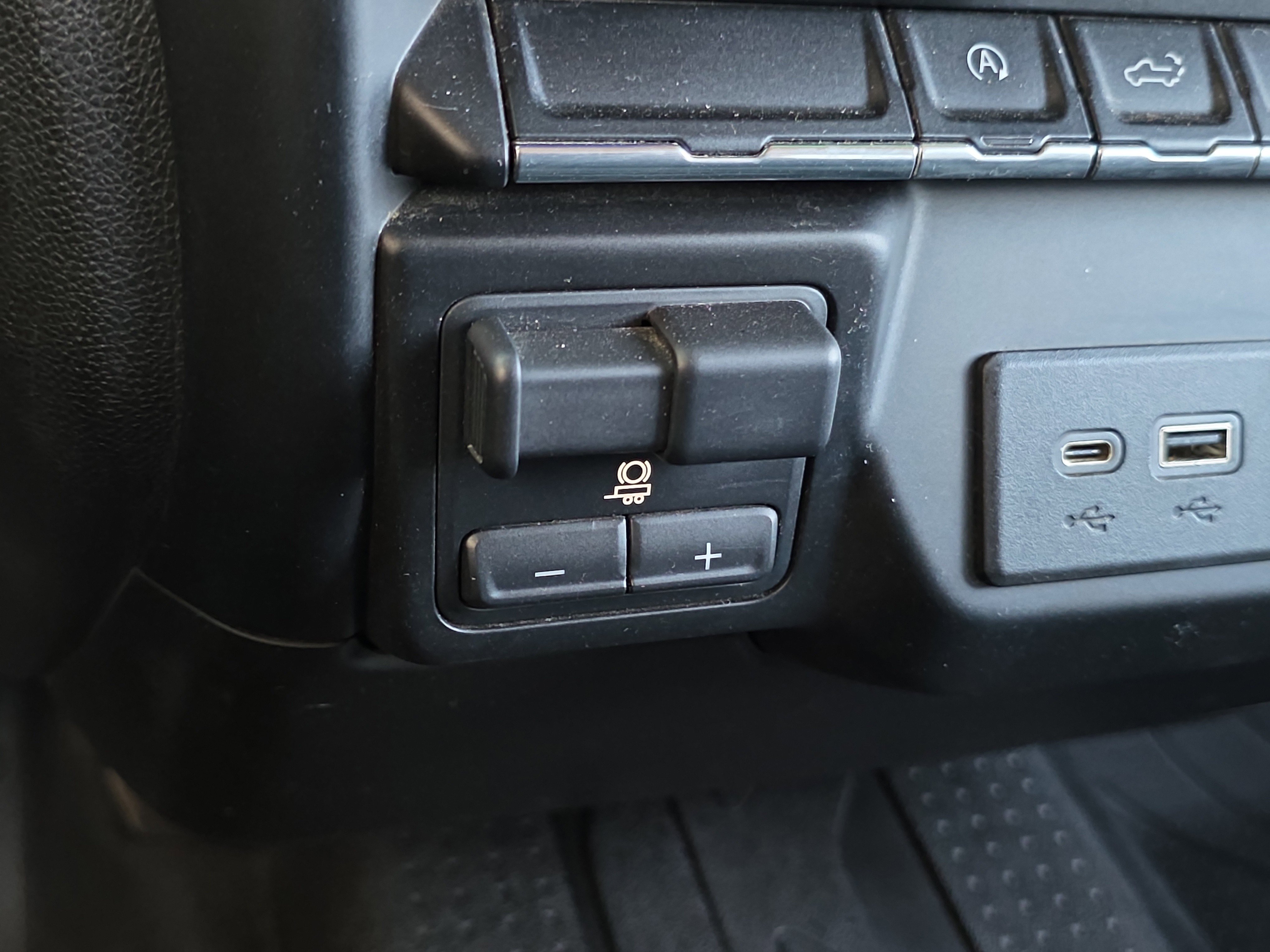 Used 2020 Chevrolet Silverado 1500 LT w/ Texas Edition image 22