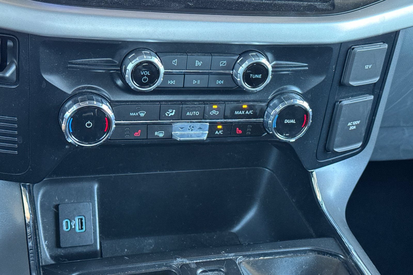Certified 2023 Ford F150 Lightning XLT AWD/4WD image 19