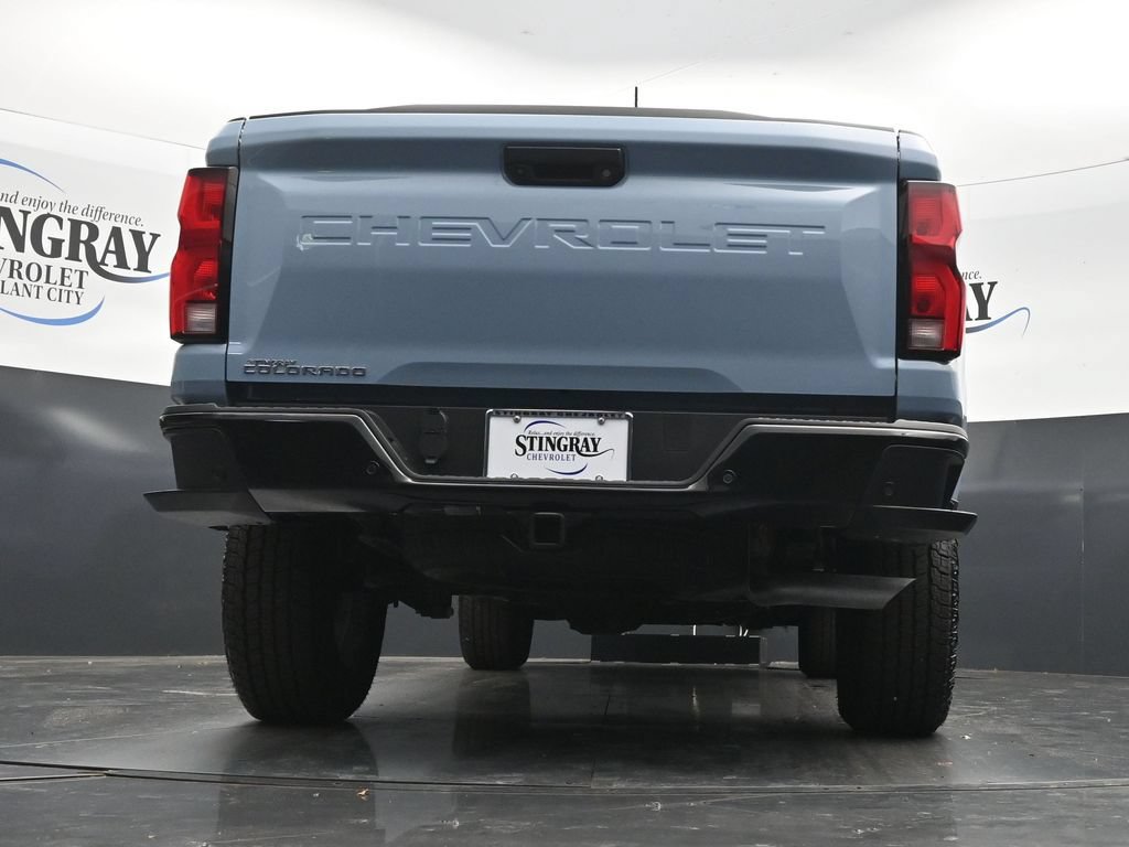 Used 2025 Chevrolet Colorado Z71 w/ Technology Package AWD/4WD image 31