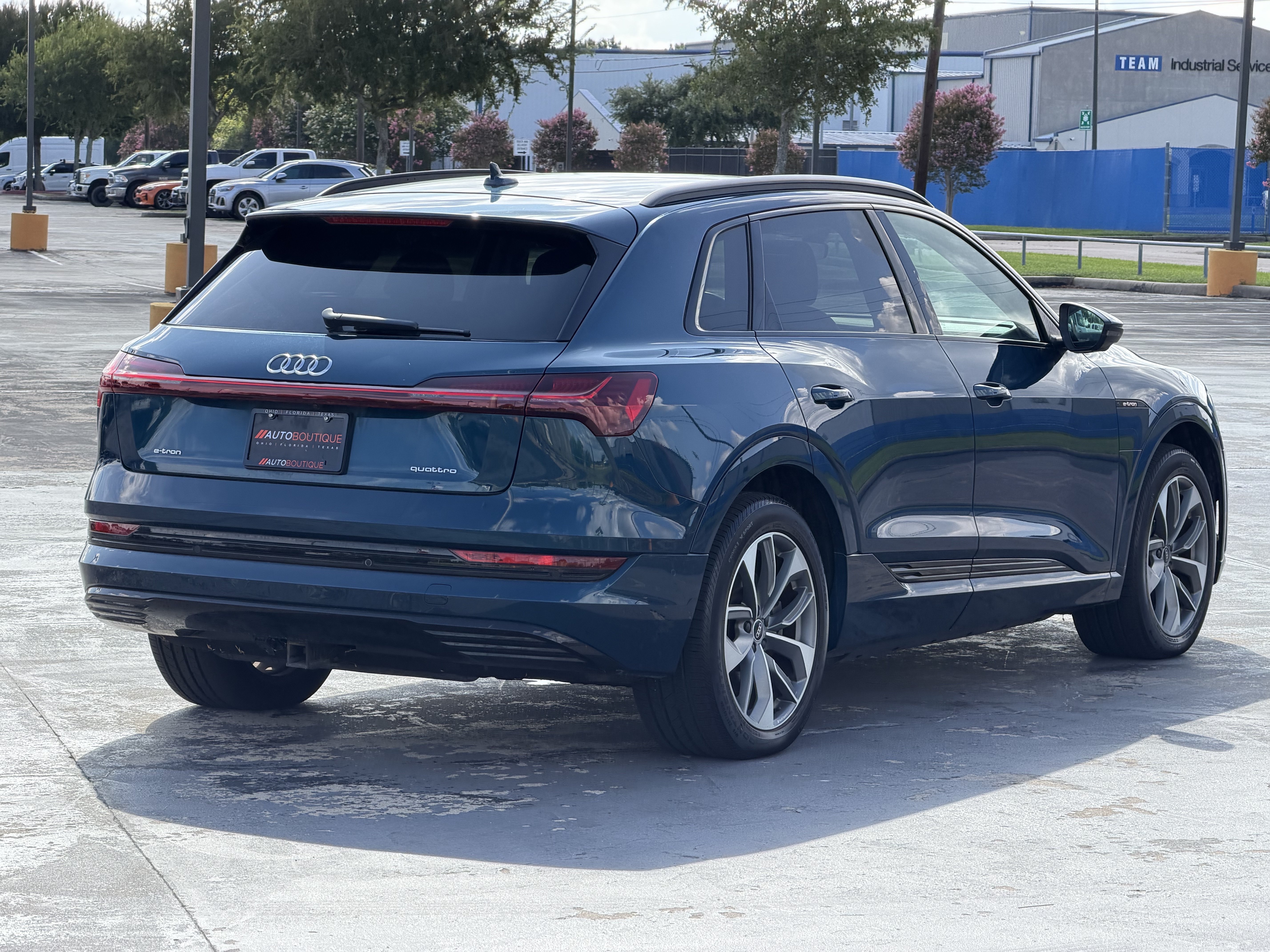 Used 2021 Audi e-tron Premium Plus w/ Premium Plus Package AWD/4WD image 10