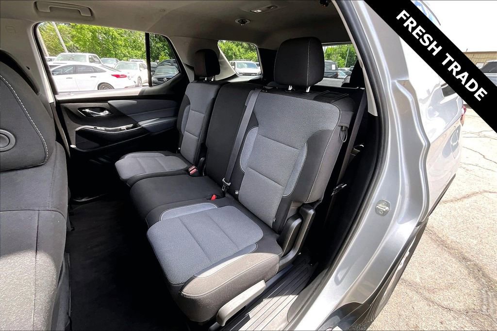 Used 2021 Chevrolet Traverse LT FWD image 22