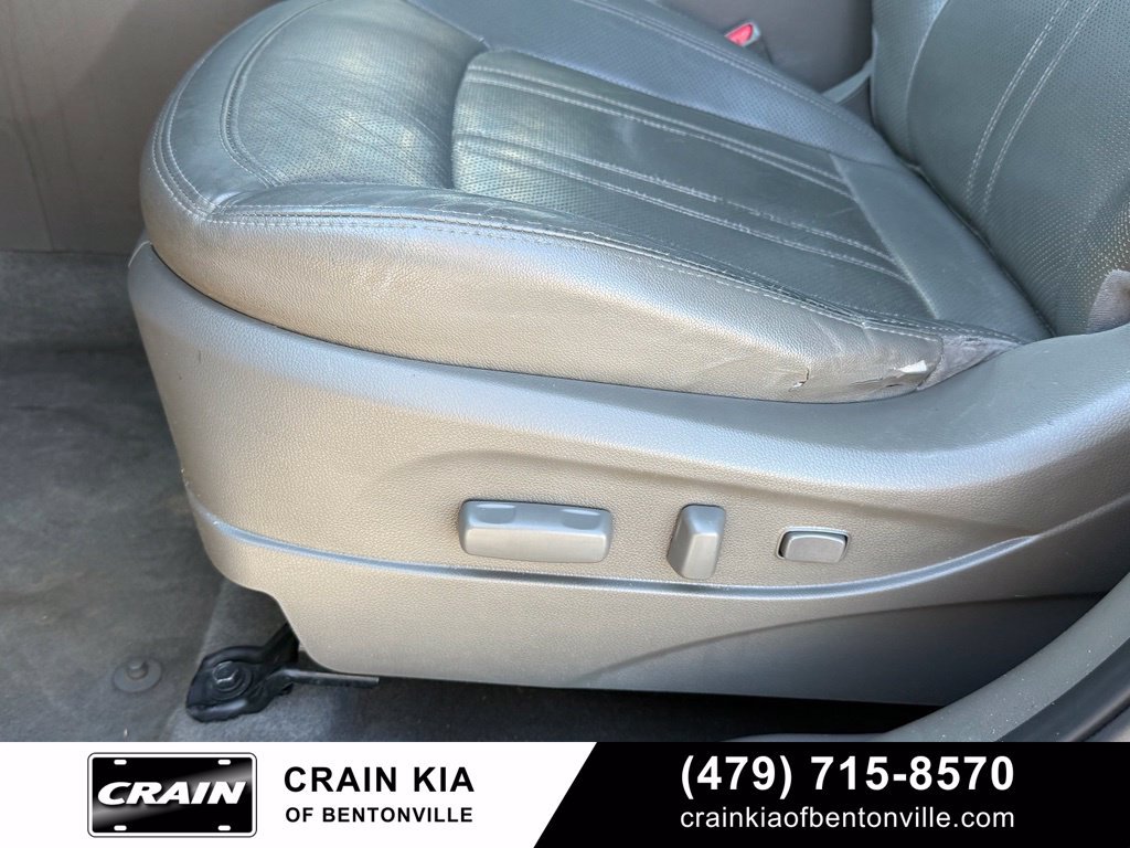 Used 2011 Kia Sportage EX w/ Premium Pkg w/Leather Seats FWD image 11