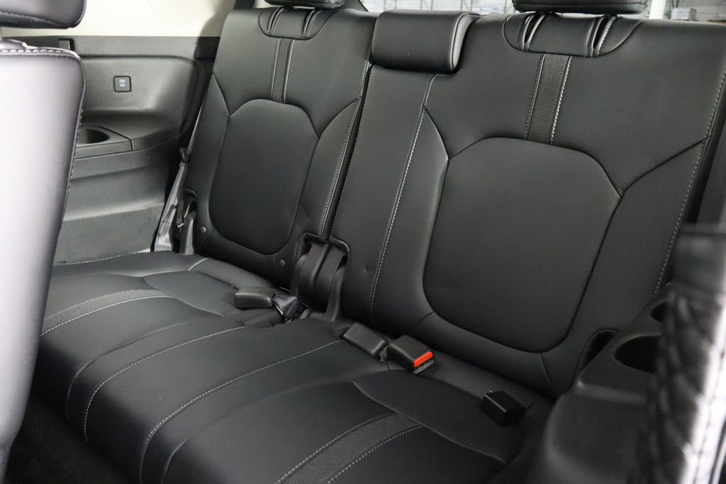 Used 2025 Honda Pilot EX-L image 18