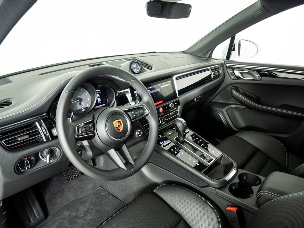 New 2026 Porsche Macan S image 4