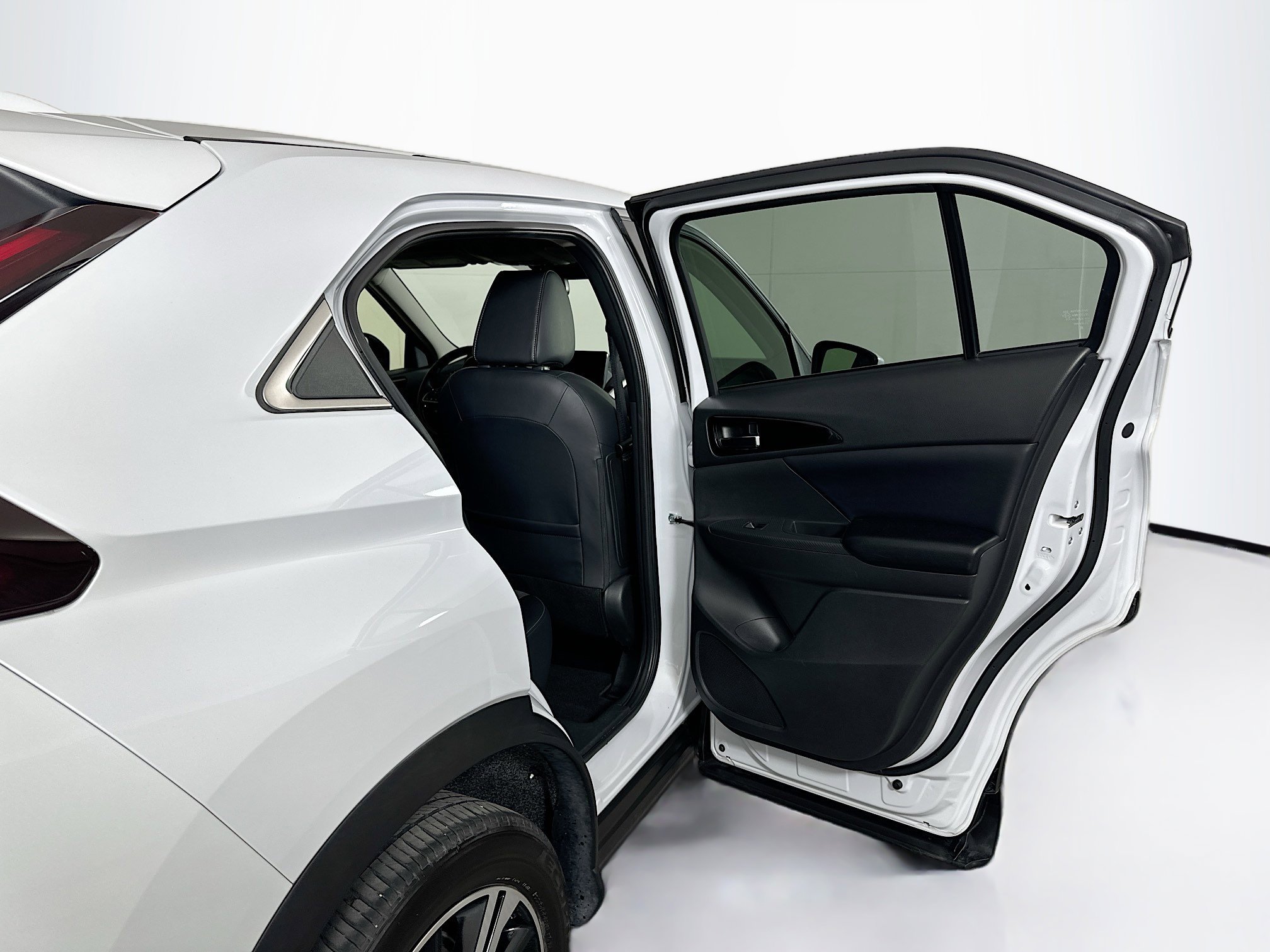 Used 2025 Mitsubishi Eclipse Cross SE image 30