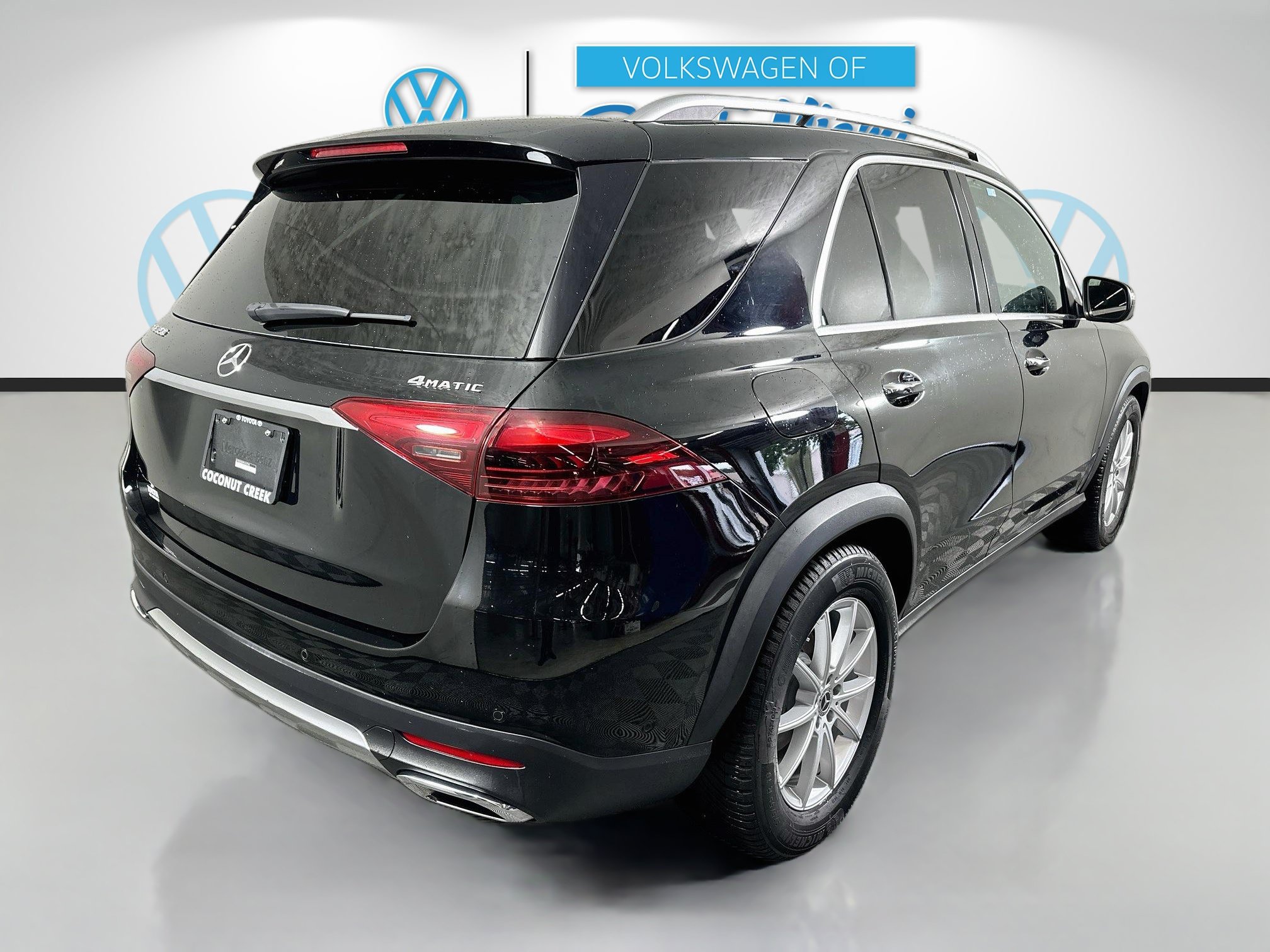 Used 2024 Mercedes-Benz GLE 350 4MATIC image 3