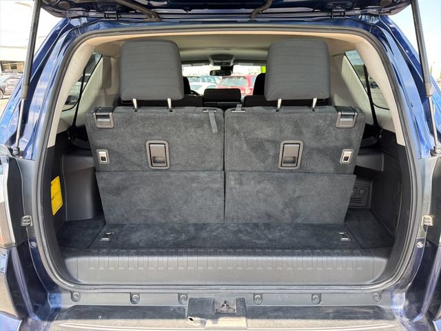 Used 2021 Toyota 4Runner SR5 AWD/4WD image 29