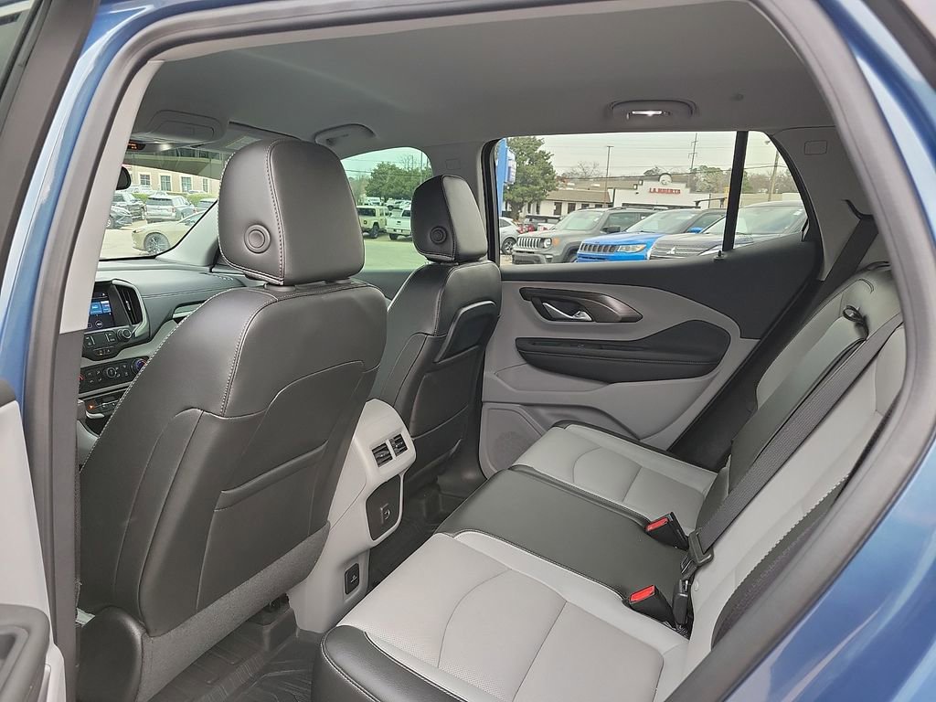 Used 2024 GMC Terrain SLT w/ Tech Package image 9