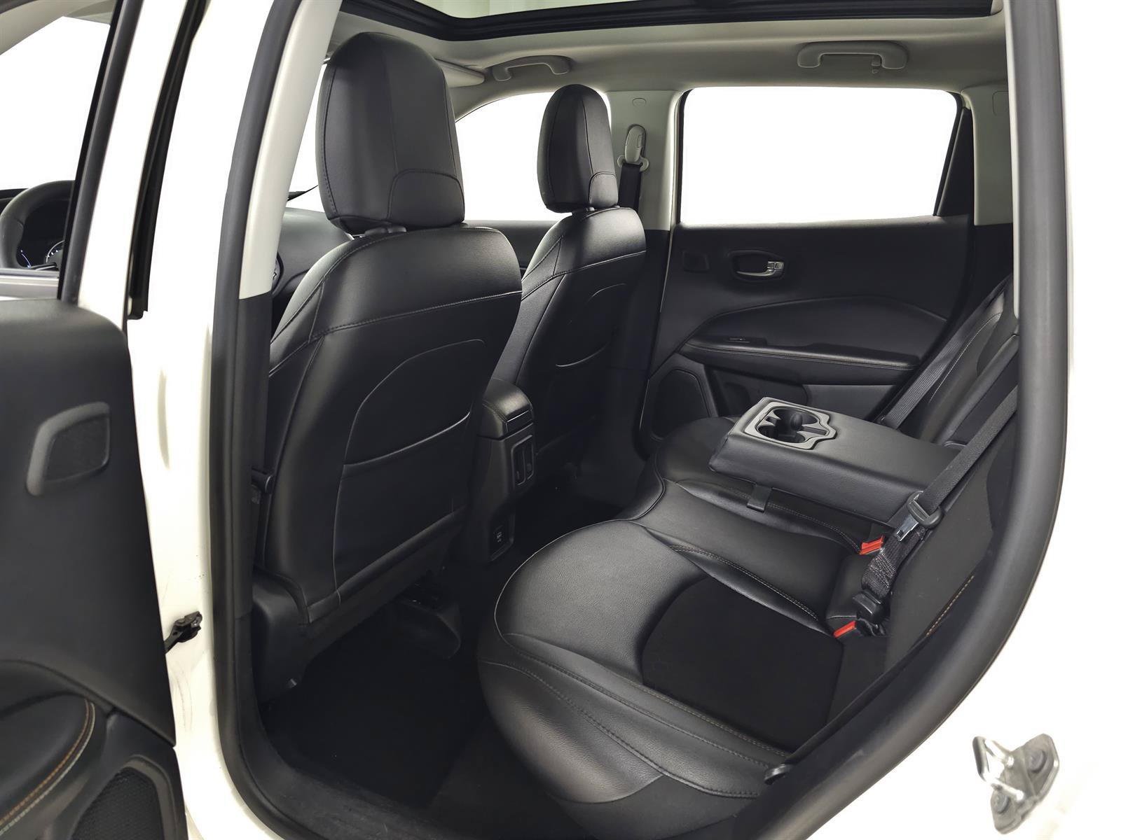 Used 2021 Jeep Compass Latitude w/ Sun and Sound Group AWD/4WD image 25