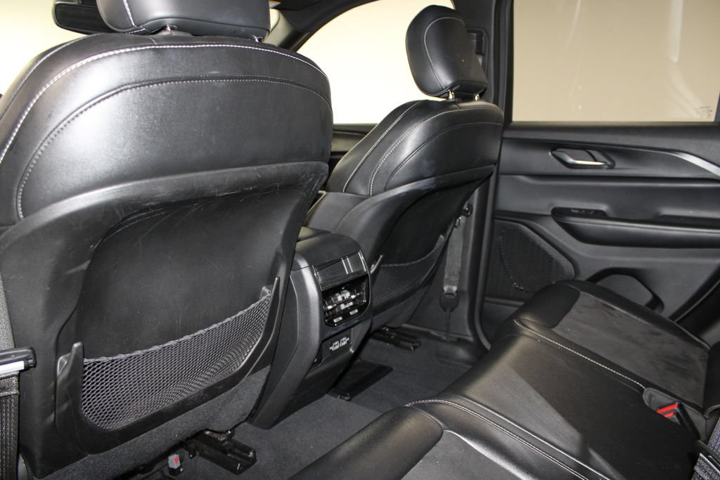 Used 2024 Jeep Grand Cherokee Altitude AWD/4WD image 19