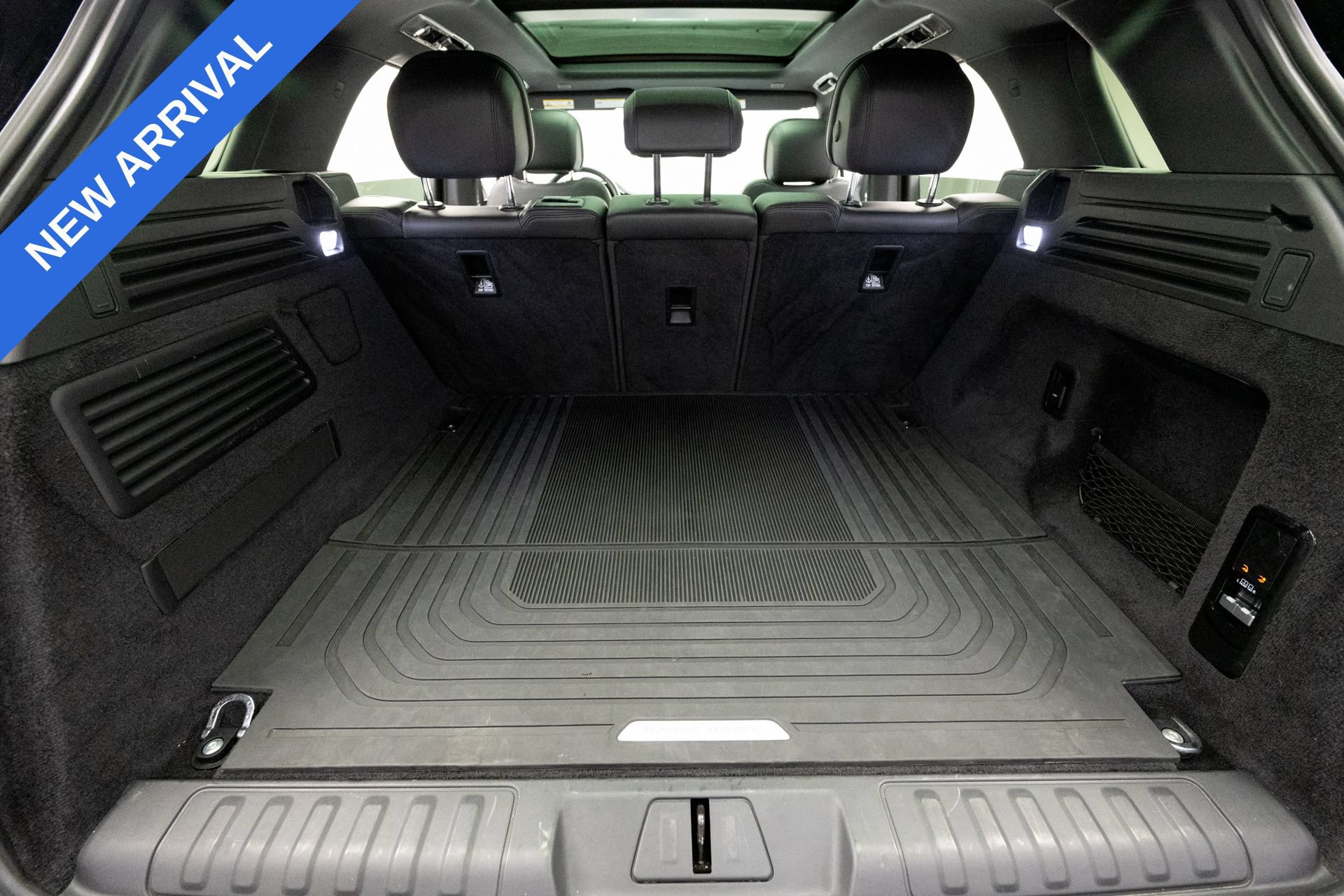 Used 2024 Land Rover Range Rover Sport Dynamic SE AWD/4WD image 36