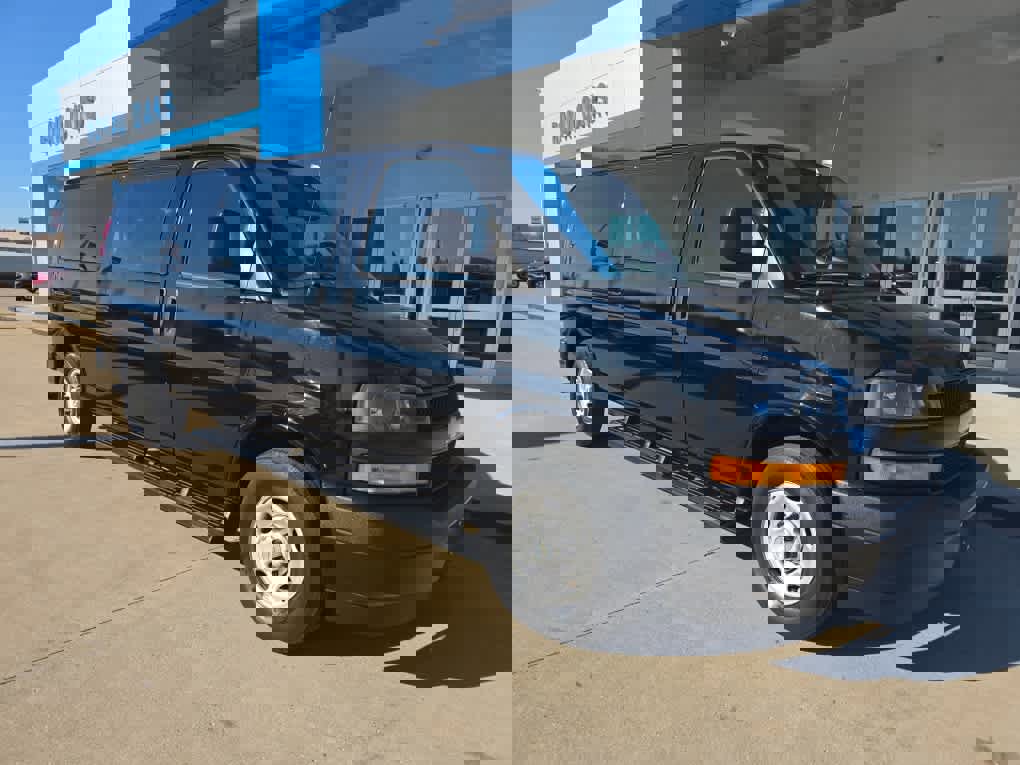 Used 2020 Chevrolet Express 3500 LS image 2