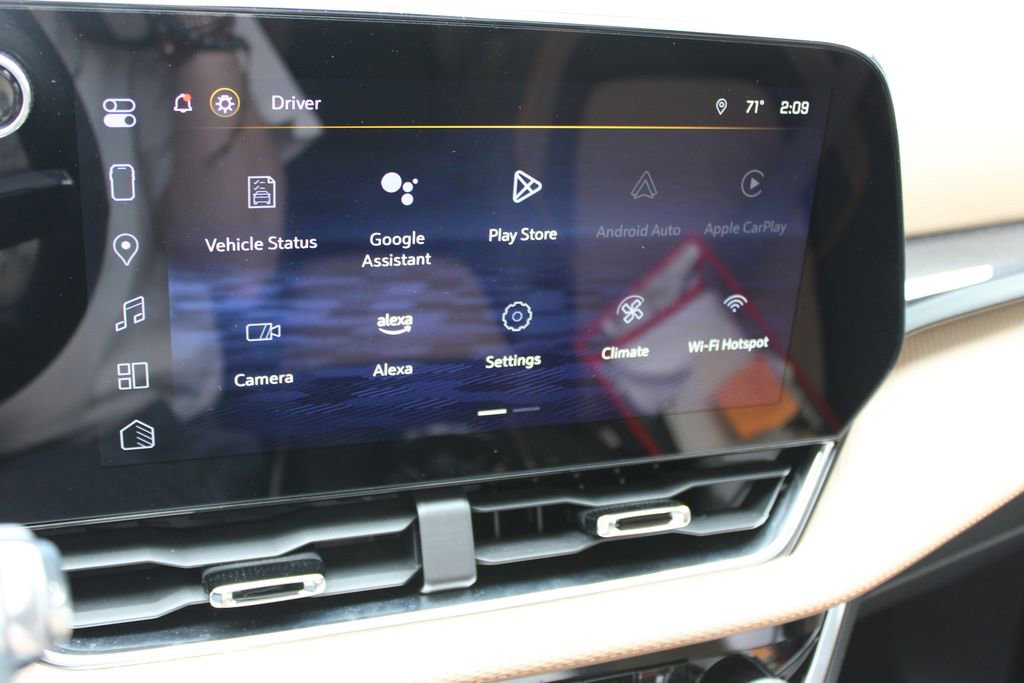 Used 2025 Chevrolet Equinox ACTIV w/ Safety and Technology Package image 54