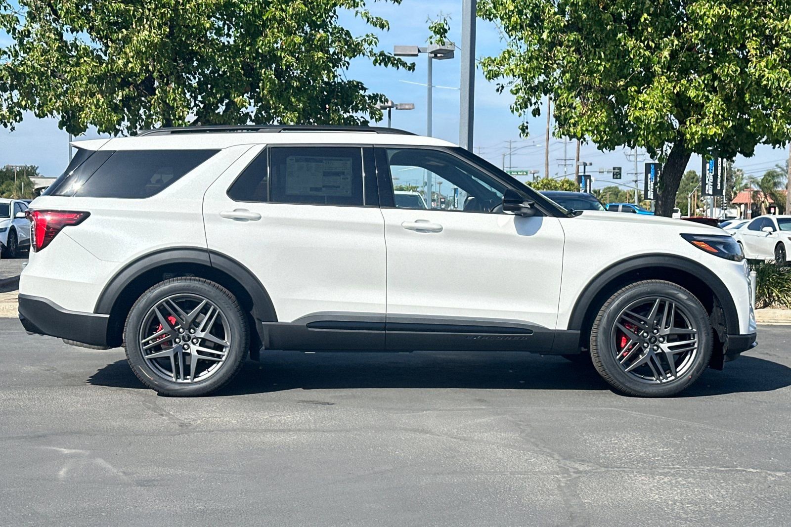 New 2026 Ford Explorer ST image 3