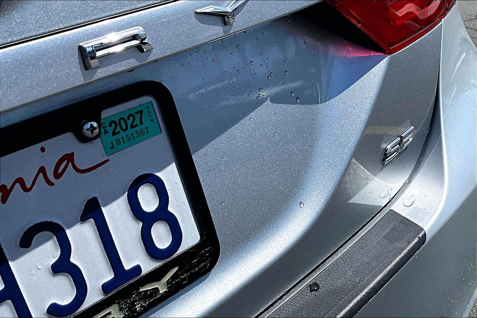 Used 2020 Toyota Camry SE w/ Convenience Package FWD image 9